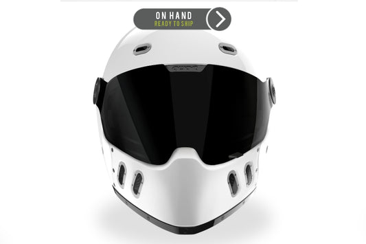 QWART SUPER CUSTOM GLOSS WHITE / BLACK TRIMS / RAW ALU / DARK VISOR